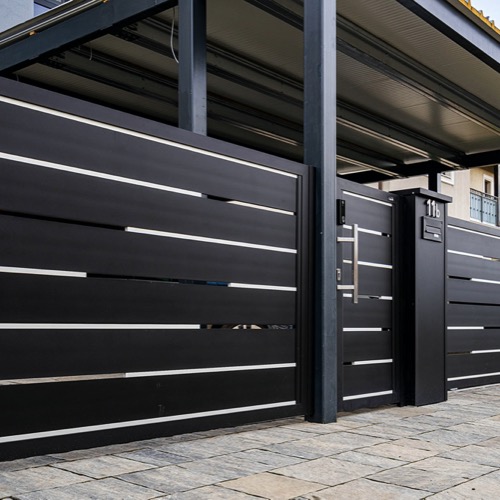 Aluminium fence - RAL 9005