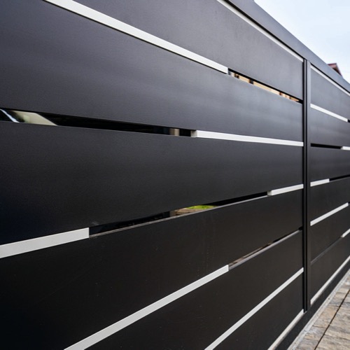 Aluminium fence - RAL 9005