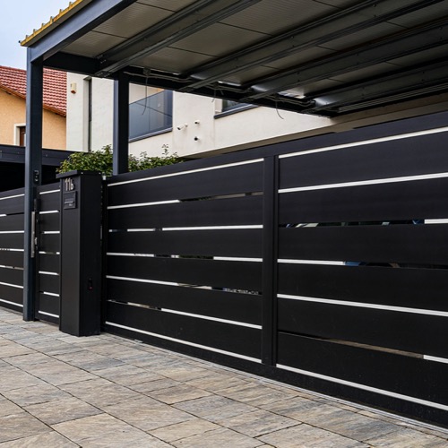 Aluminium fence - RAL 9005