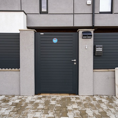 Aluminium fence - RAL 7016