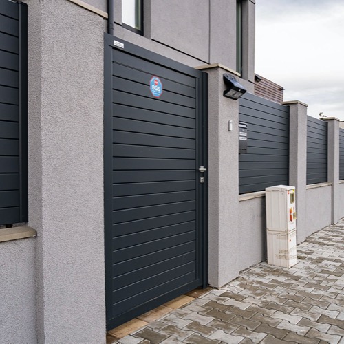 Aluminium fence - RAL 7016
