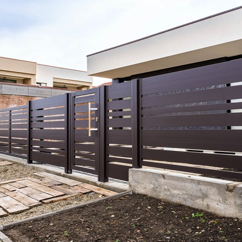 Aluminium fence - RAL 8019