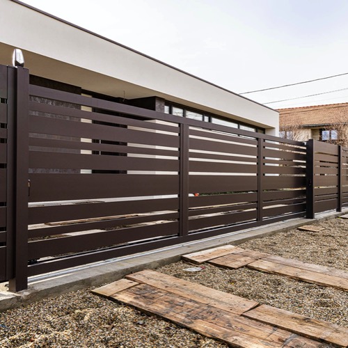 Aluminium fence - RAL 8019