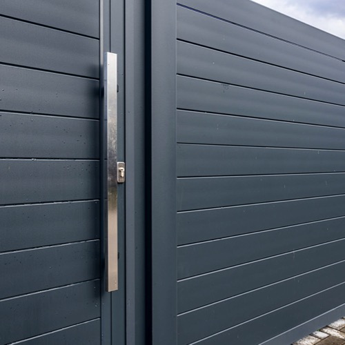 Aluminium fence - RAL 7016