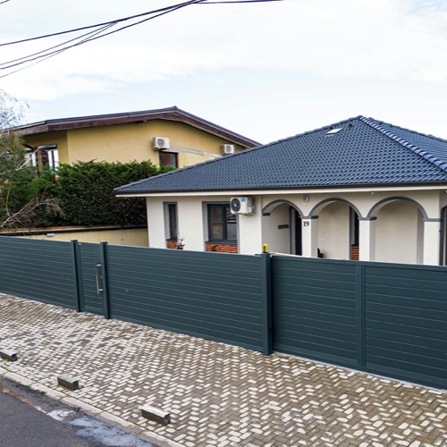Aluminium fence - RAL 7016