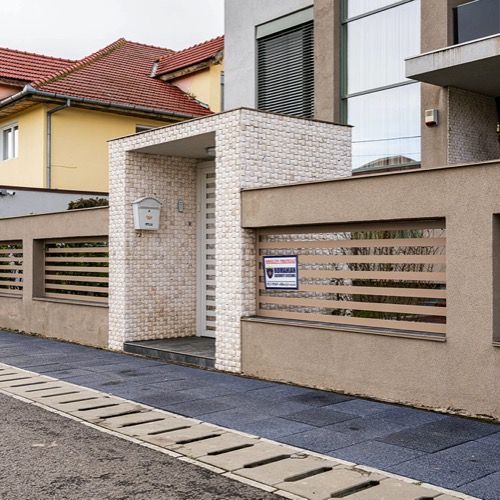 Aluminium fence - RAL 1019