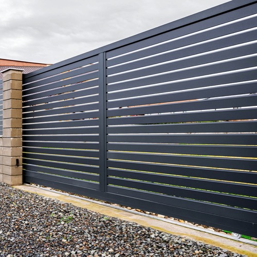 Aluminium fence - RAL 7016