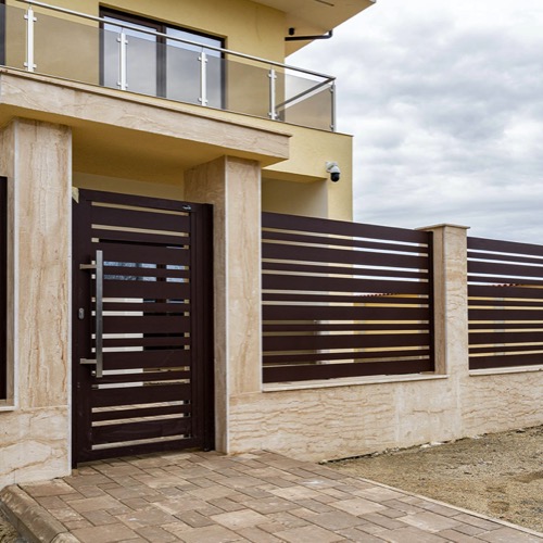 Aluminium fence - RAL 8019