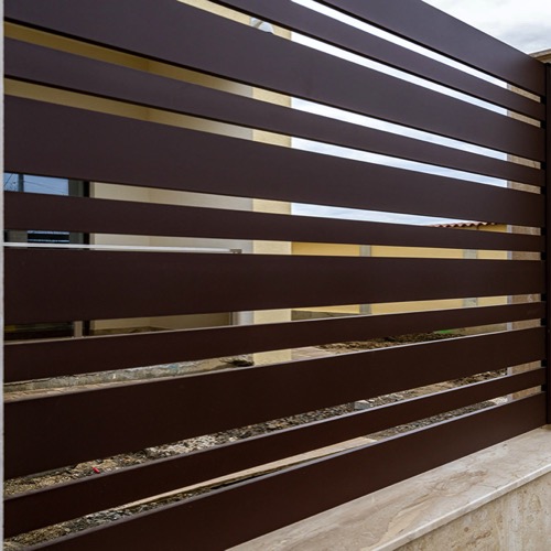 Aluminium fence - RAL 8019