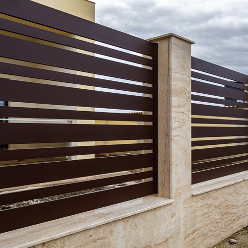 Aluminium fence - RAL 8019