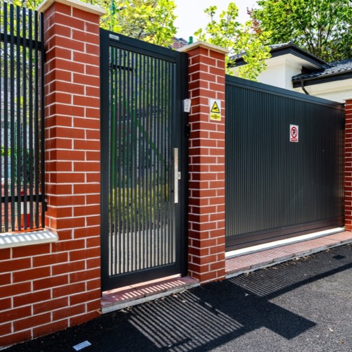 Aluminium fence - RAL 7016