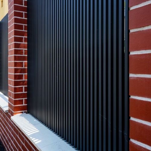 Aluminium fence - RAL 7016