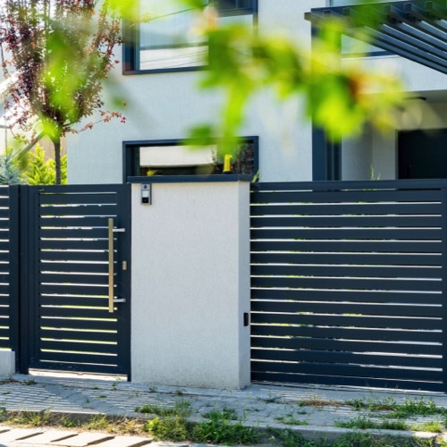 Aluminium fence - RAL 7016