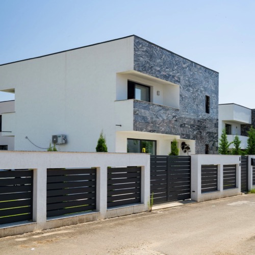 Aluminium fence - RAL 7016