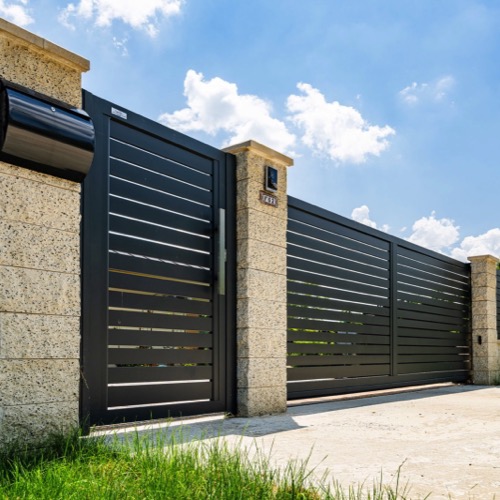Aluminium fence - RAL 7016