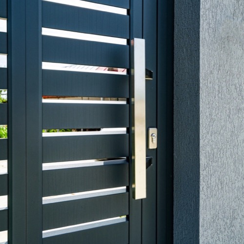 Aluminium fence - RAL 7016