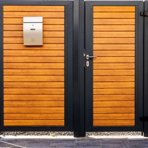 Aluminium fence - RAL 7016
