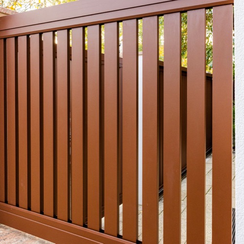 Aluminium fence - RAL 8011
