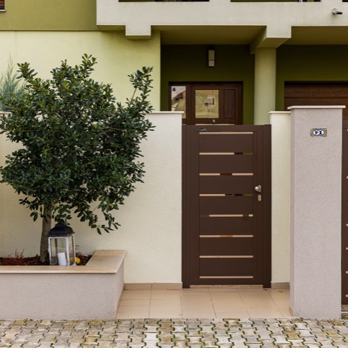 Aluminium fence - RAL 8028/1019