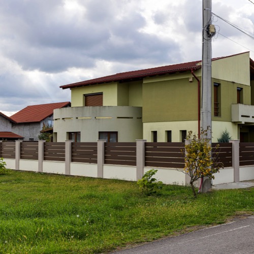Aluminium fence - RAL 8028/1019
