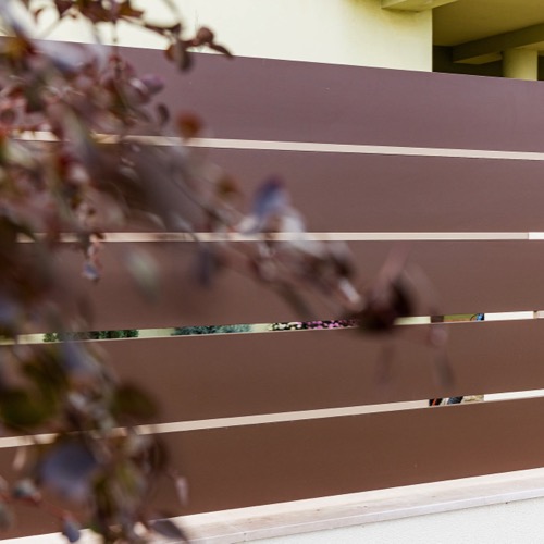 Aluminium fence - RAL 8028/1019