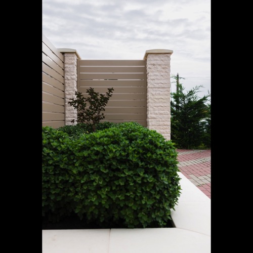 Aluminium fence - RAL 1019/1015
