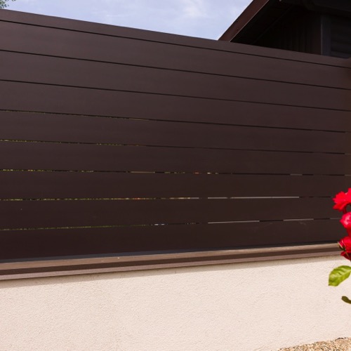 Aluminium fence - RAL 8019