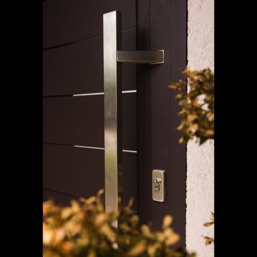 Aluminium fence - RAL 8019
