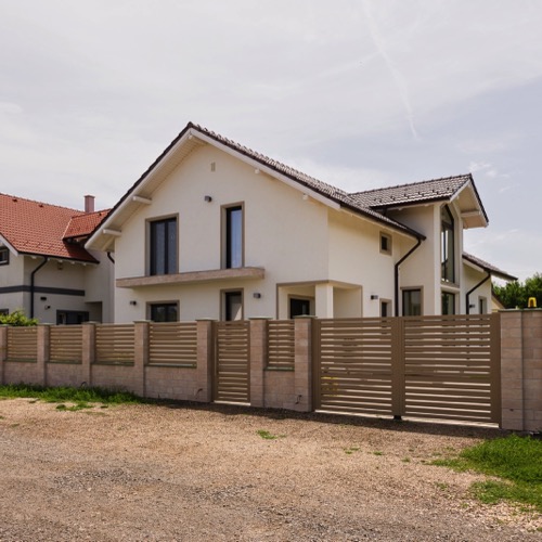 Aluminium fence - RAL 1019
