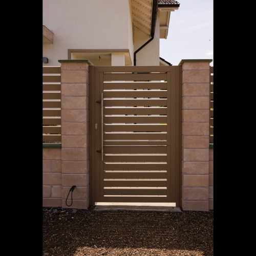 Aluminium fence - RAL 1019