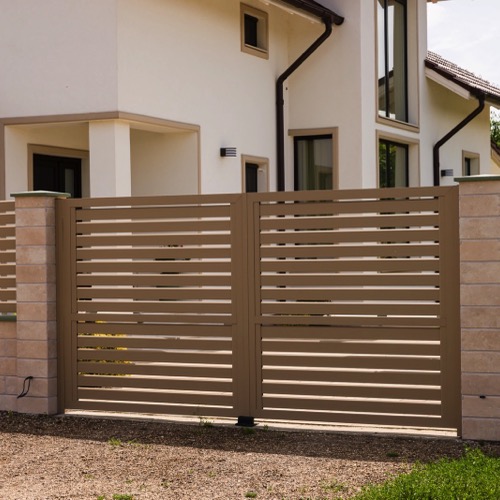 Aluminium fence - RAL 1019