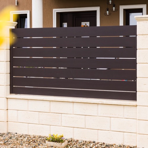Aluminium fence - RAL 8019/9016