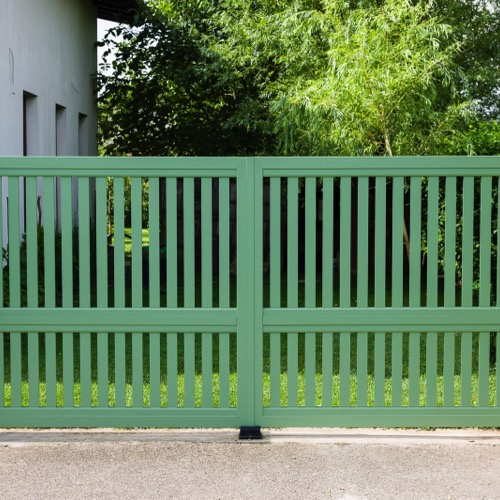 Aluminium fence - RAL 6021