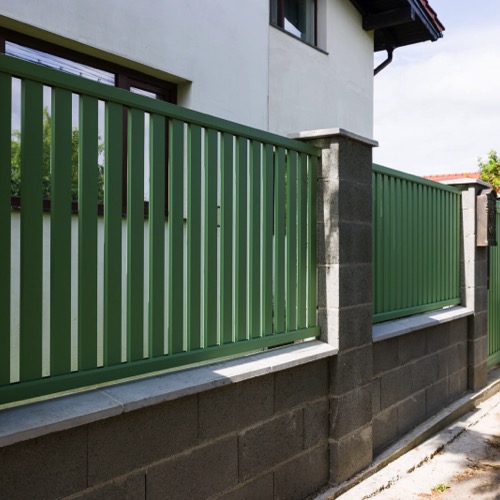 Aluminium fence - RAL 6021