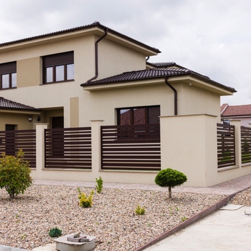 Aluminium fence - RAL 8017
