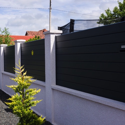 Aluminium fence - RAL 7016