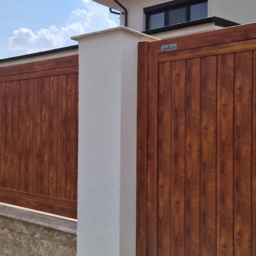 Aluminium fence - cherry wood