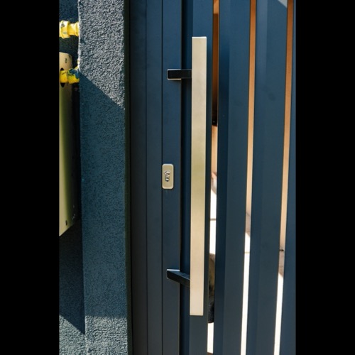 Aluminium fence - RAL 7016