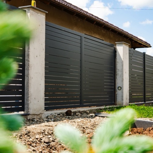 Aluminium fence - RAL 7016