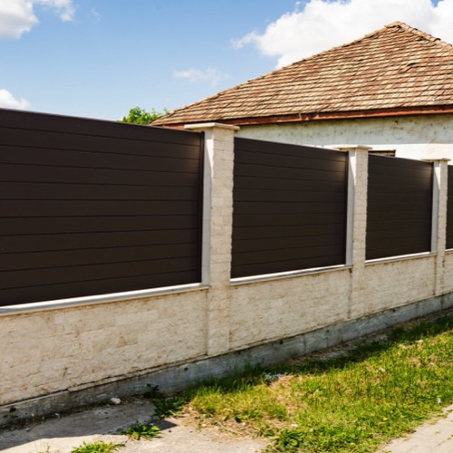 Aluminium fence - RAL 8019
