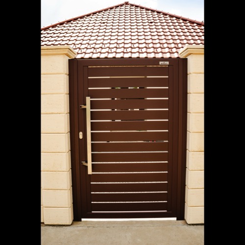 Aluminium fence - RAL 8017