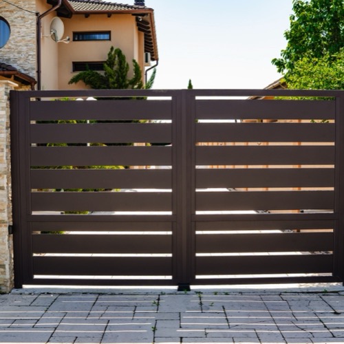Aluminium fence - RAL 8019
