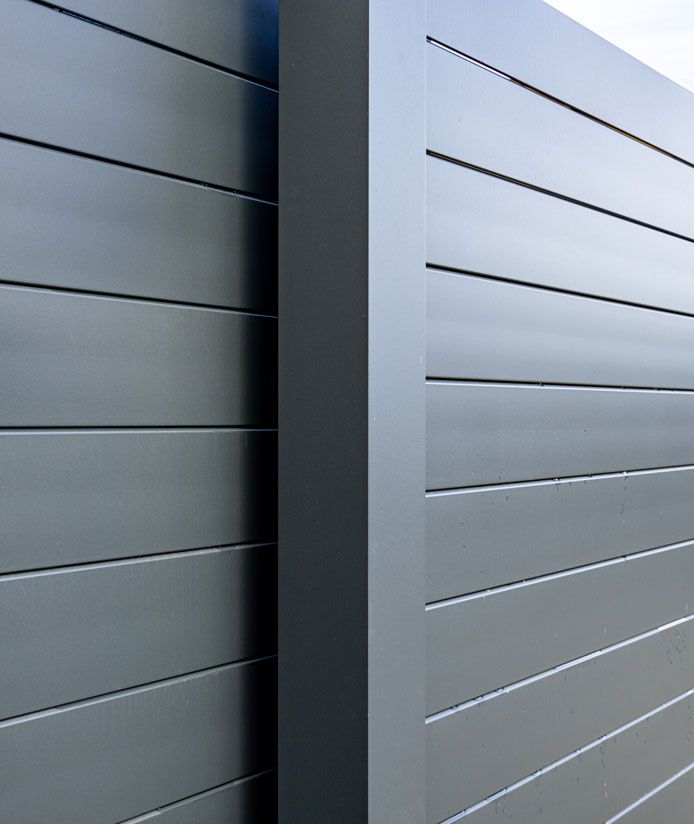 Aluminium fence - RAL 7016